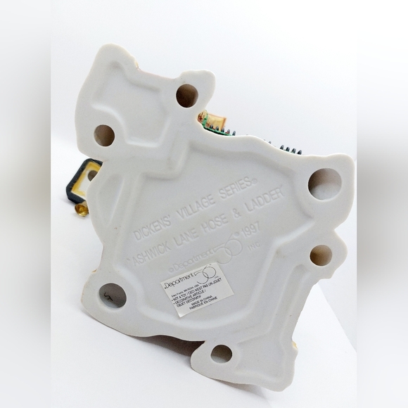 Department 56‎ Dickens Village Series Ashwick Lane Hose & Ladder #58305 - Picture 6 of 8